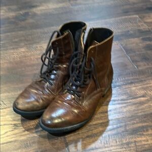 New York Transit Brown Leather Lace-Up Boots
